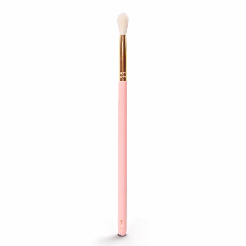 #199 Tapered Crease Brush