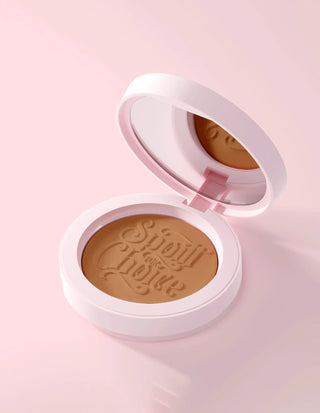 P. Louise răsfățat pentru bronzer cu cremă de alegere