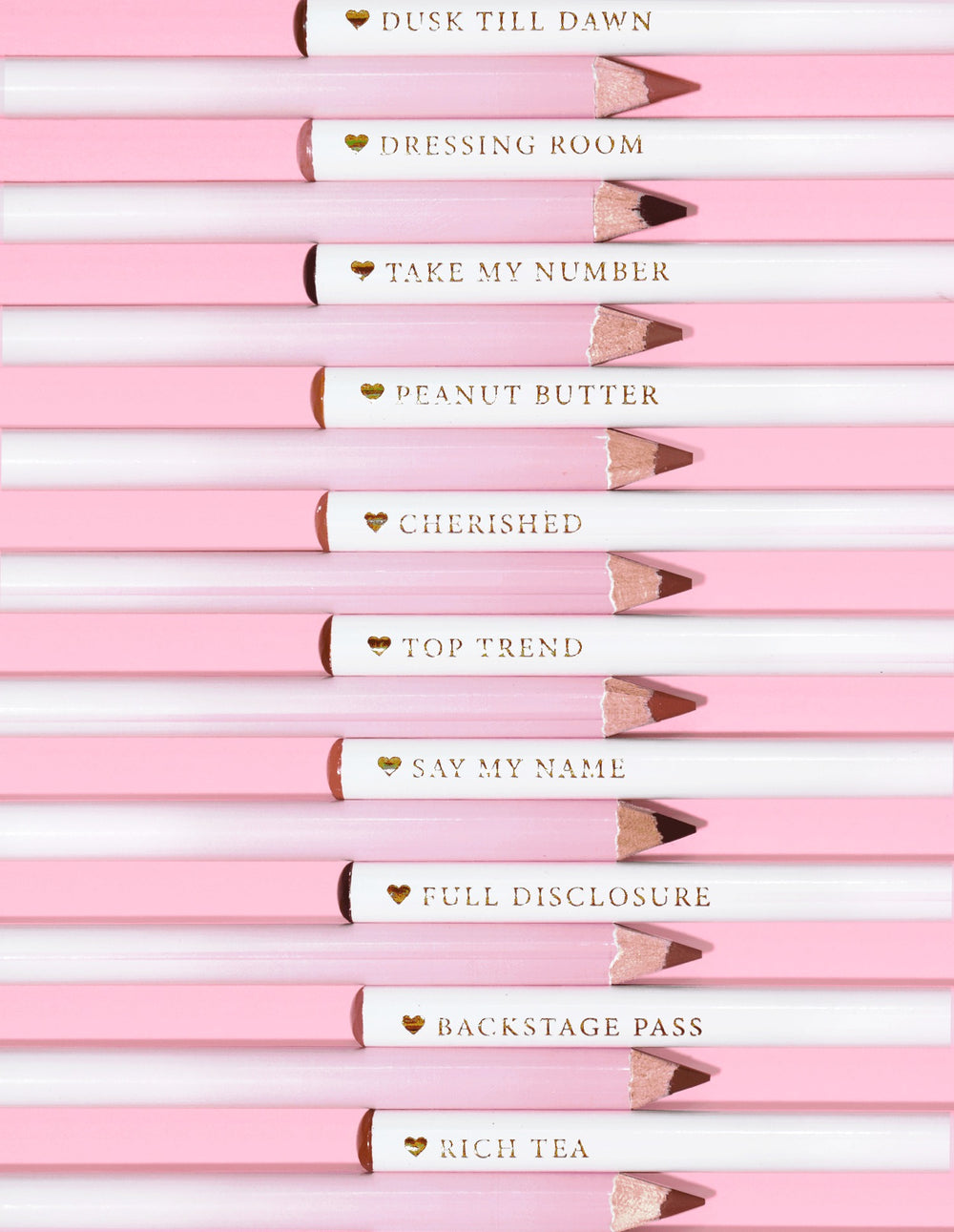 Ein Bild der P.Louise Ultimate Definition Sharpenable Lip Liners in einer Reihe mit der Unterseite und dem Namen der einzelnen Farbtöne auf dem Stift