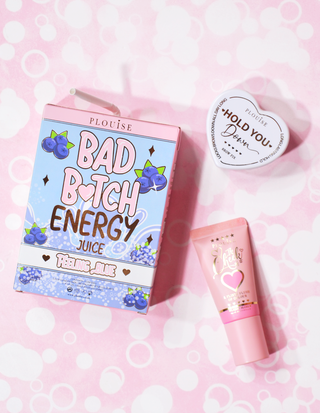 P.Louise Baddie mit einem Budget -Make -up -Bundles