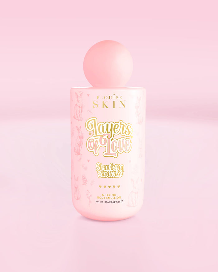 Botella rosa de P.Louise Layers Of Love Milky Oil Body Emulsion con aroma a tarta de fresas