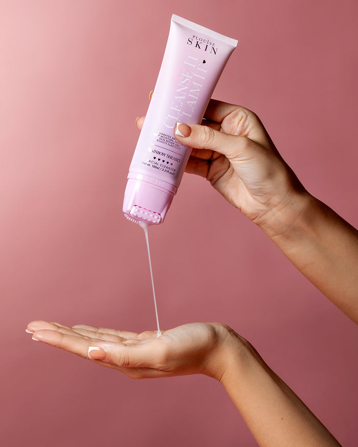 P.Louise Hyaluronic Acid Hydrating Facial Cleanser-Modell