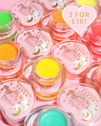 Bunte Sammlung rosa herzförmiger Lippenschlafmasken von P.Louise